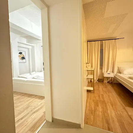 Διαμέρισμα Near Downtown 2 *